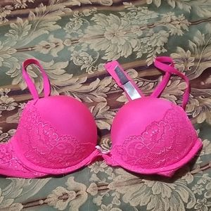 Victoria's Secret pushup bra 36A